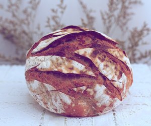 Sauerteig ansetzen: So kannst du gesundes Brot ohne Hefe backen