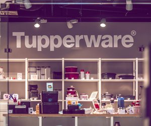 Unternehmen in Geldnot: Droht Tupperware jetzt die Insolvenz?