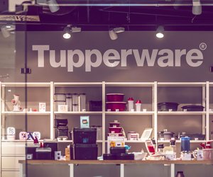 Unternehmen in Geldnot: Droht Tupperware jetzt die Insolvenz?
