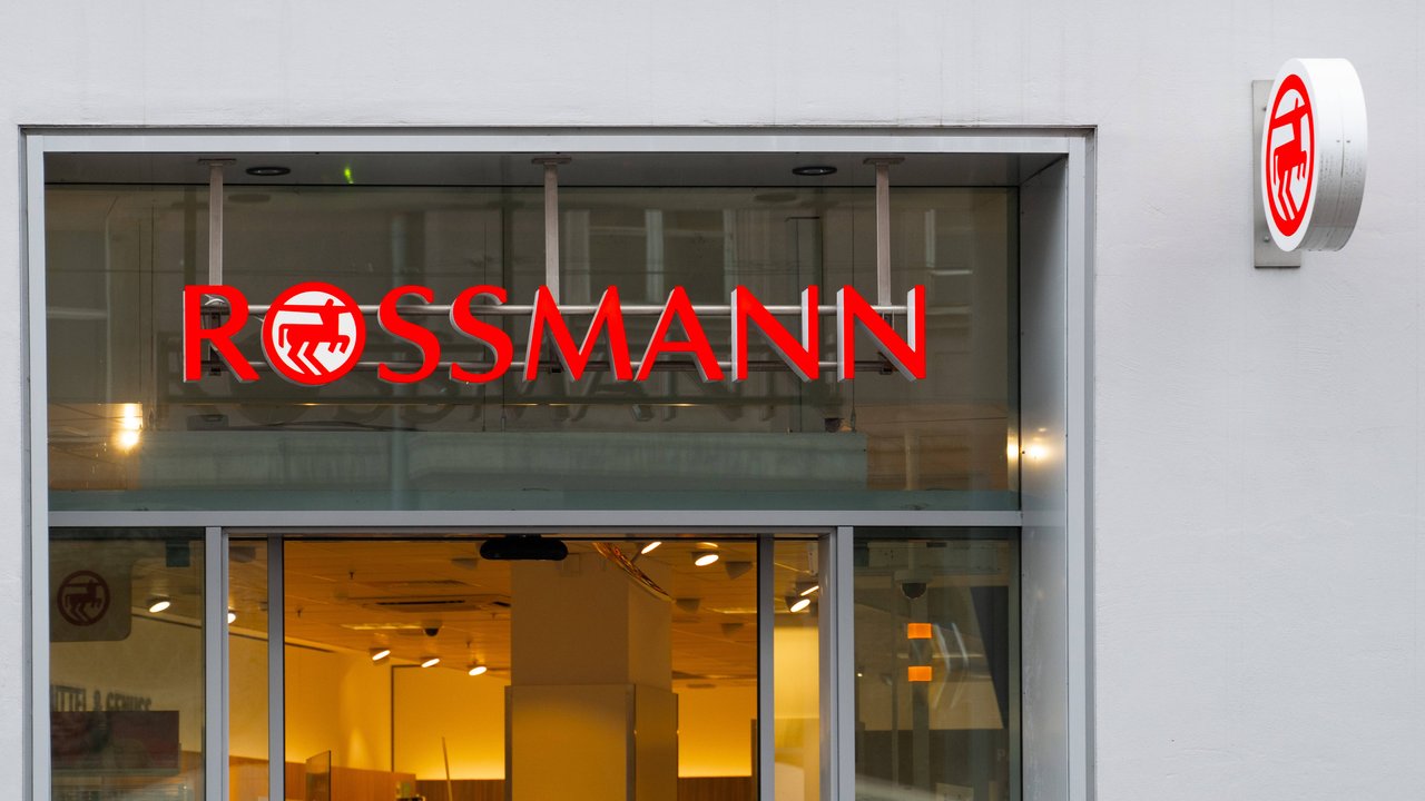 Eine stimmungsvolle Balkonbeleuchtung ist jetzt bei Rossmann zu haben. 