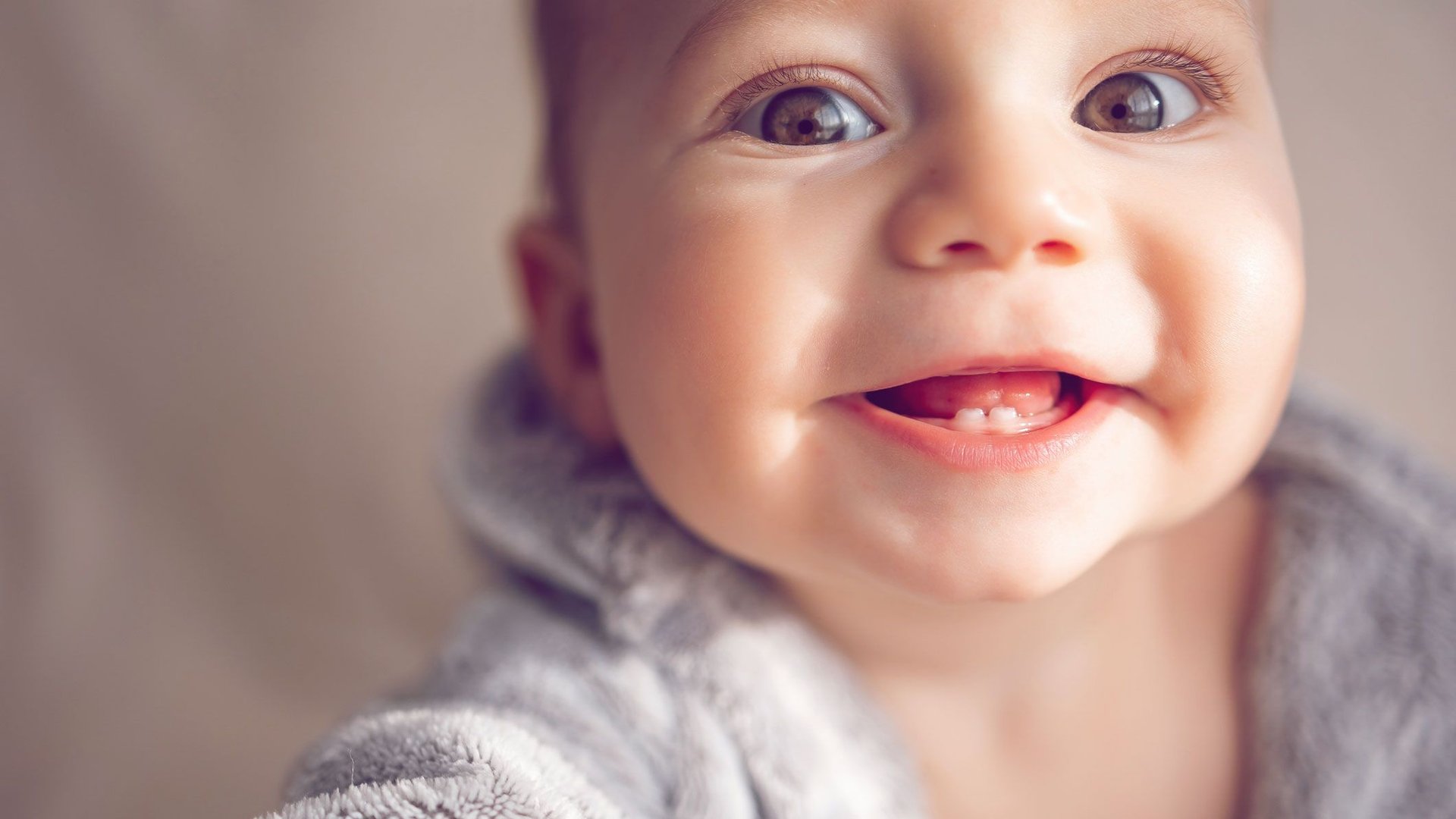 Babynamen 2025: Die beliebtesten Vornamen für Mädchen & Jungen