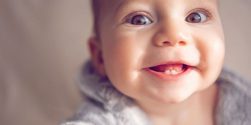 Babynamen 2025: Die beliebtesten Vornamen für Mädchen & Jungen