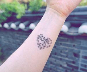 Herz-Tattoos: 7 wunderschöne Ideen und Vorlagen zur Inspiration