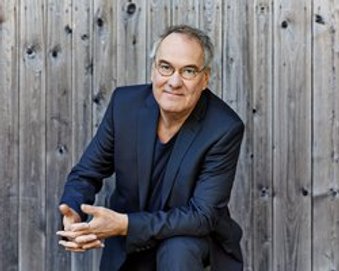 Jörg Maurer legt seinen siebten Roman vor Jörg Maurer legt seinen siebten Roman vor