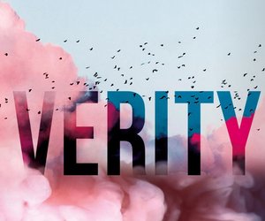 Bücher wie „Verity“: Diese Romane werden dich die ganze Nacht lang wach halten