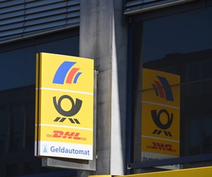 So findest du einen Postbank Einzahlungsautomat in der Nähe