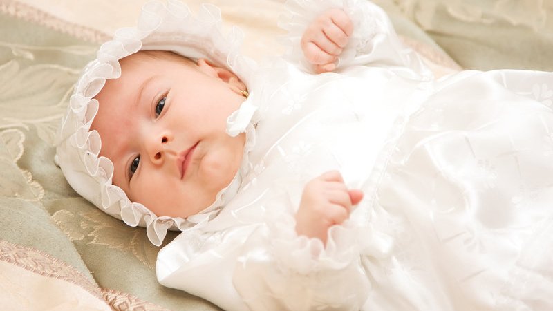 Taufkleider für Dein Baby