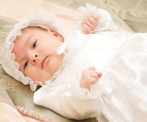 Taufkleider für Dein Baby