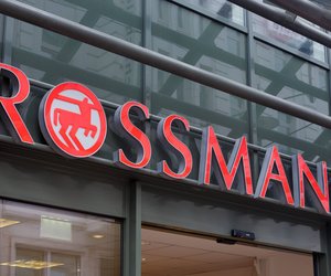 Weihnachtliche Tischdekoration: Rossmanns Filz-Schneeflocke für nur 2 Euro