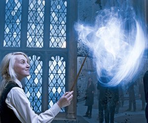 Ravenclaw-Quiz: Teste dein Wissen über Wappen, Hausgeist & Co.