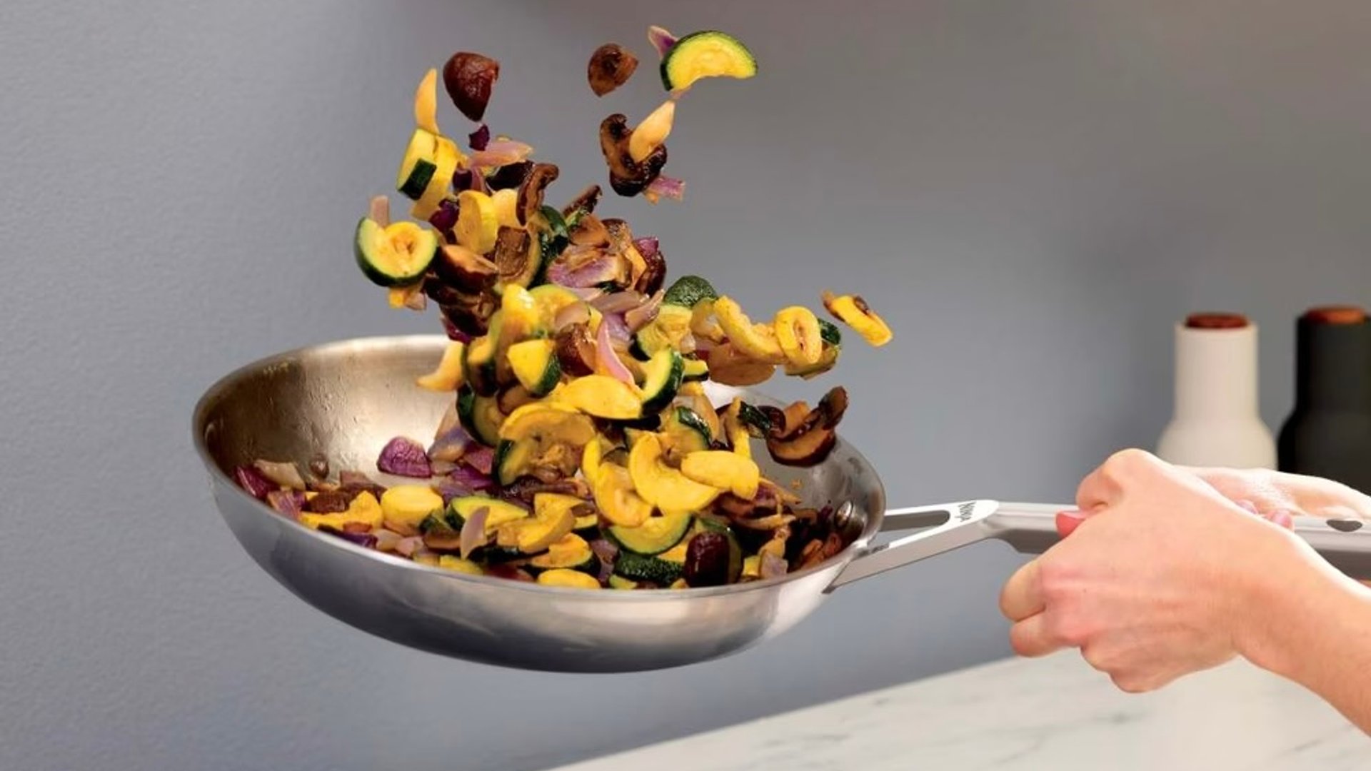 Diese-Ninja-Bratpfanne-f-r-unter-35-Euro-sorgt-gerade-f-r-Aufsehen-in-der-K-che