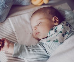 Dein Baby schlafen legen: So klappt es ohne Stress