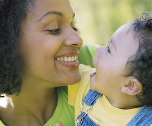 Babysprache: So kommuniziert Dein Baby mit Dir