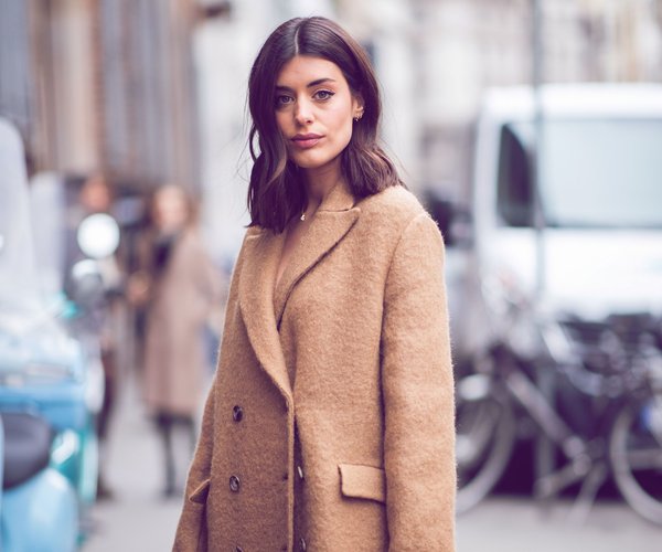 20 Euro bei Lidl Die beige Trenchjacke ist perfekt für goldene Herbsttage
