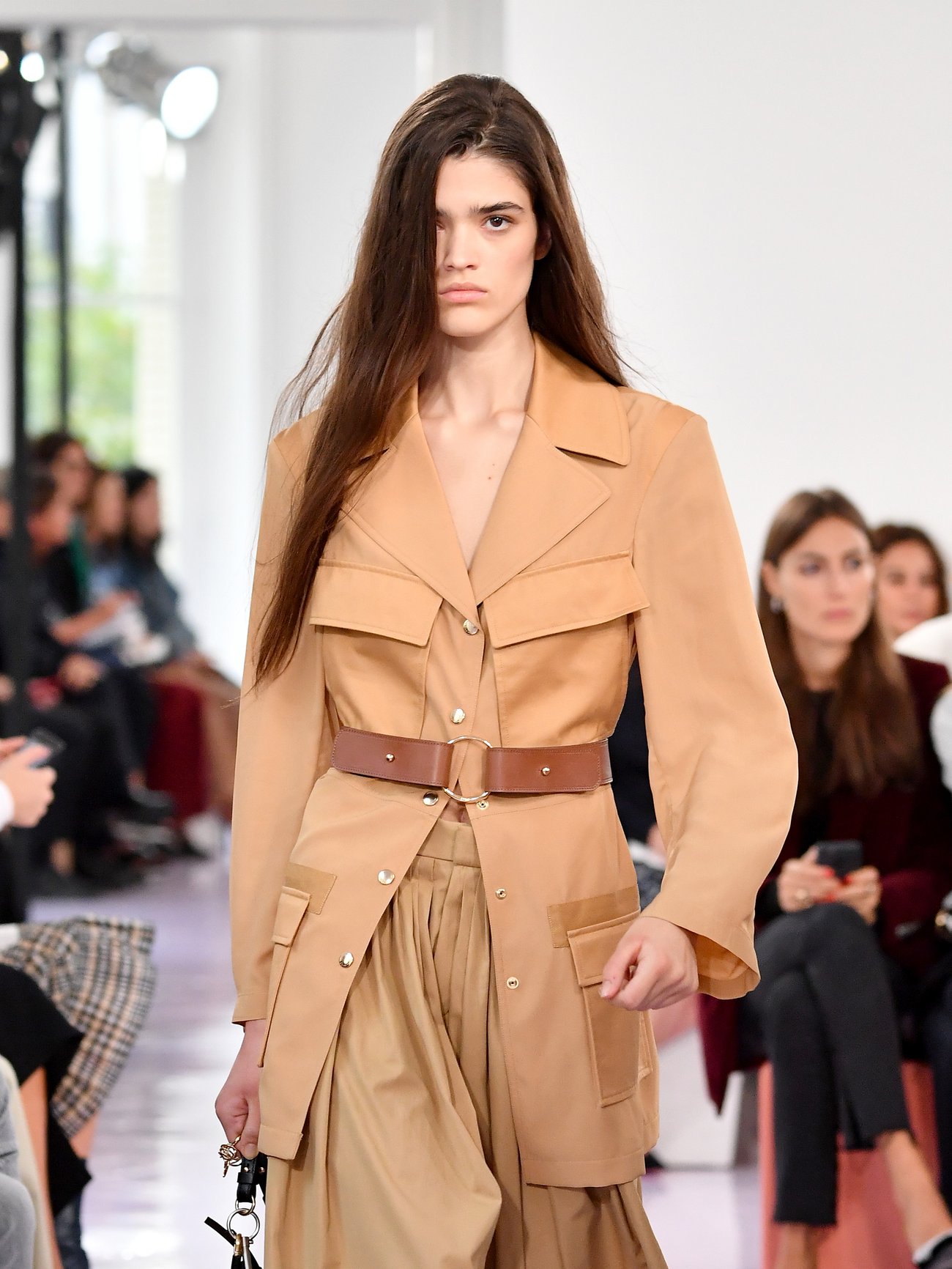 Jacken Trends 2019 aufgesetzte Taschen Chloe Jacken Trends 2019 aufgesetzte Taschen Chloe