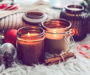 Mit diesen Duftkerzen holst du dir den Duft von Weihnachten schon jetzt nach Hause