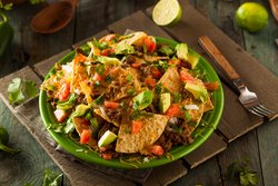 Nachos überbacken mit Gemüse Nachos überbacken mit Gemüse