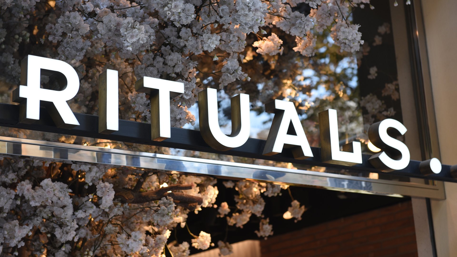 Wie-im-Spa-Dieses-Rituals-Raumspray-duftet-herrlich-