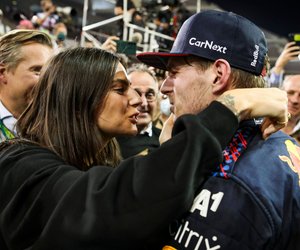 Max Verstappen und seine Freundin feiern den Formel-1-Sieg