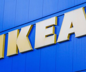 Der Rattan-Sessel von Ikea bringt Behaglichkeit in deine vier Wände