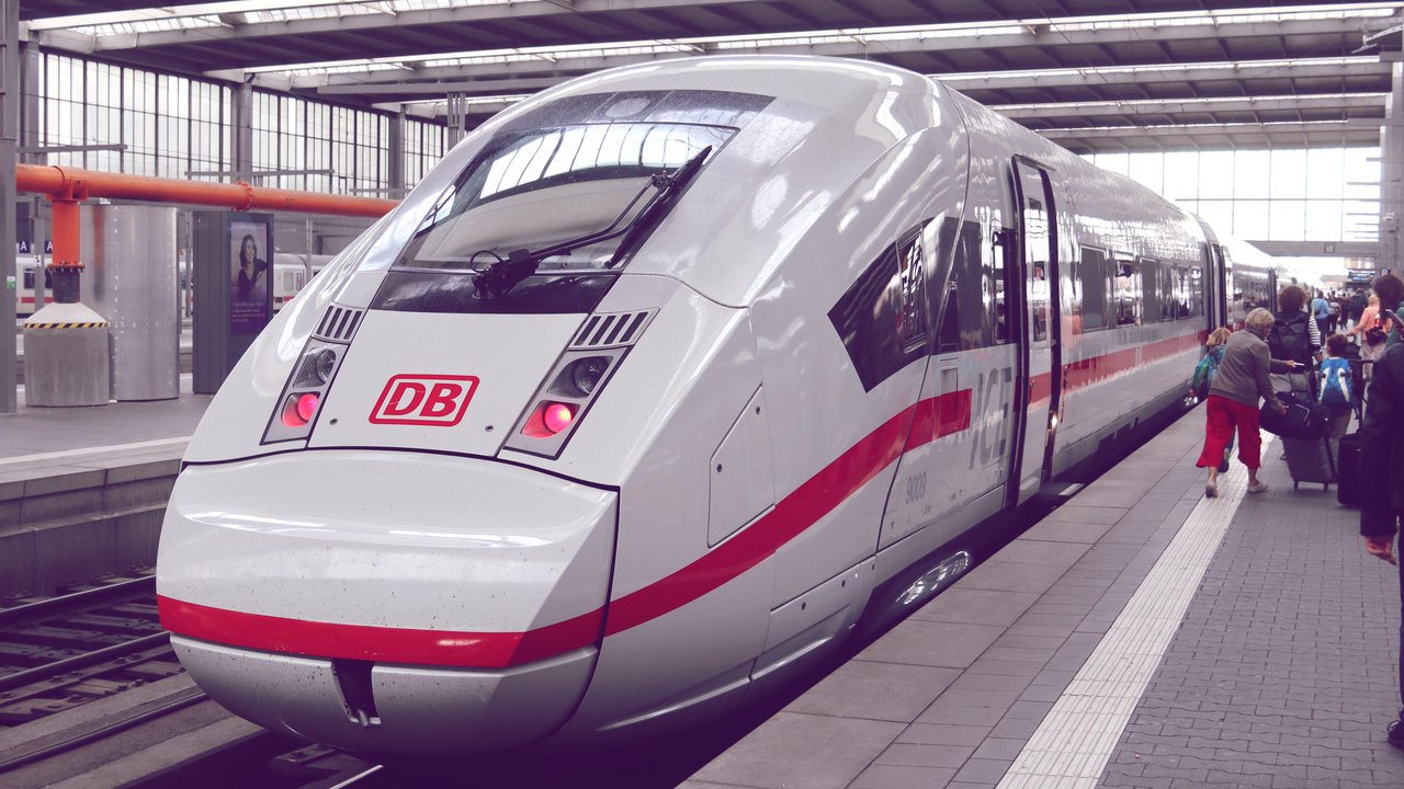 Die Deutsche Bahn erhöht die Preise: Darauf sollten Kund*innen jetzt achten