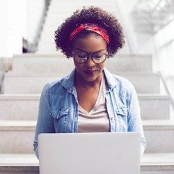 Was ist die gläserne Decke und wie können Frauen sie durchbrechen?