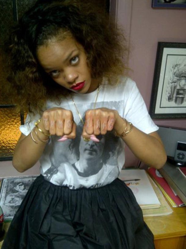 Geht Rihanna jetzt unter die Gangster? Geht Rihanna jetzt unter die Gangster?