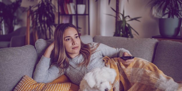 Das sind die perfekten Serien für dieses verregnete Juli-Wochenende (bei Netflix & Co.)