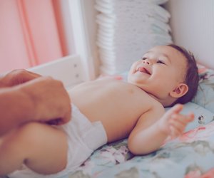 Grüner Stuhlgang beim Baby: Gefährlich oder harmlos?