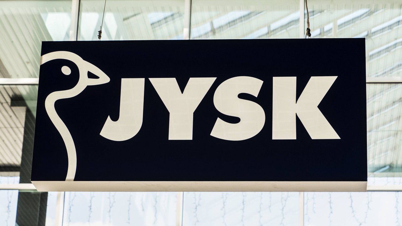 Das Badezimmerregal von Jysk schafft schnell Ordnung.