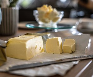 Kalorien von Butter: Wie viel steckt tatsächlich im Streichfett?