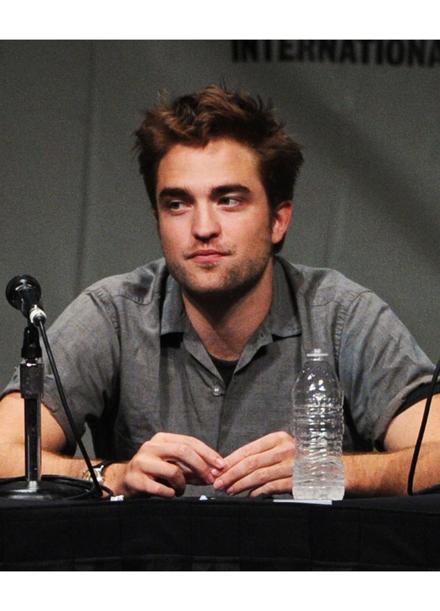 Robert Pattinson ist tief verletzt Robert Pattinson ist tief verletzt