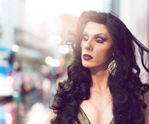 Drag Queen: Zwischen Kleinkunst, Travestie und Glamour