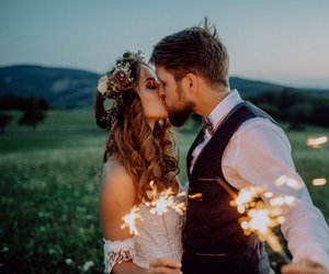 5 Fragen, die Paare spätestens nach der Hochzeit gestellt bekommen (und nicht mehr hören können)