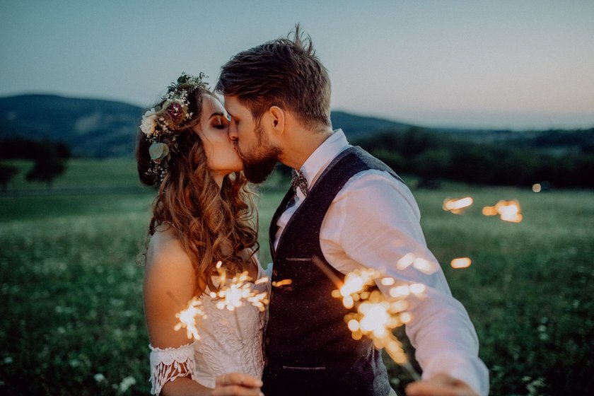 5 Fragen, die Paare spätestens nach der Hochzeit gestellt bekommen (und nicht mehr hören können)