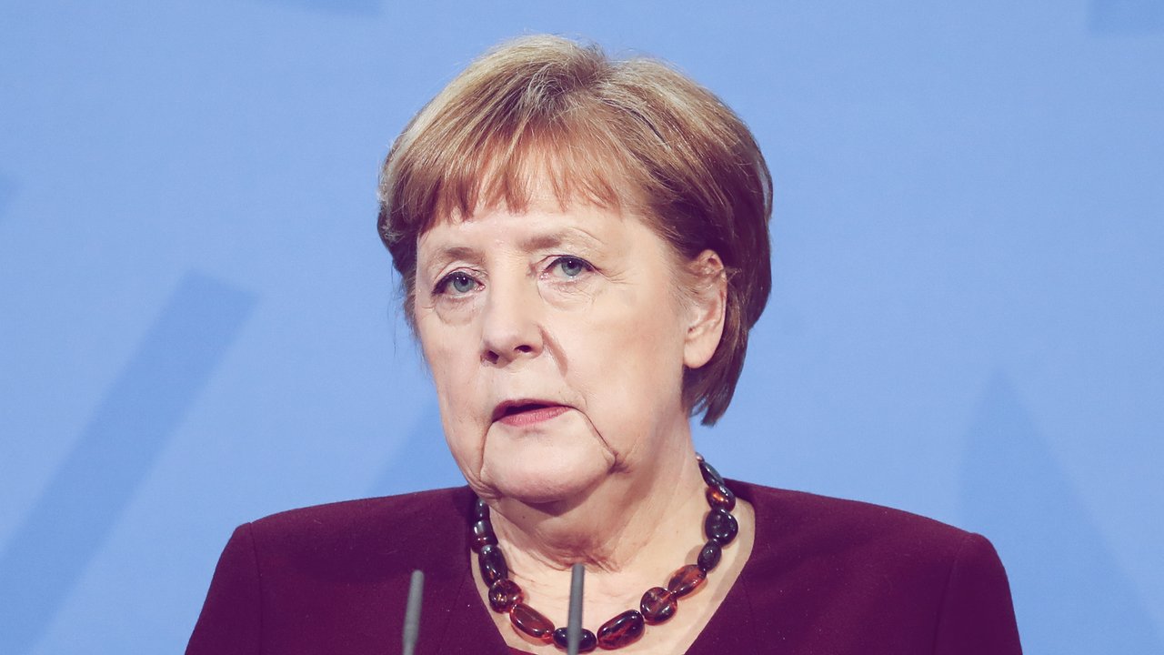 Angela Merkel nimmt die Osterruhe zurück
