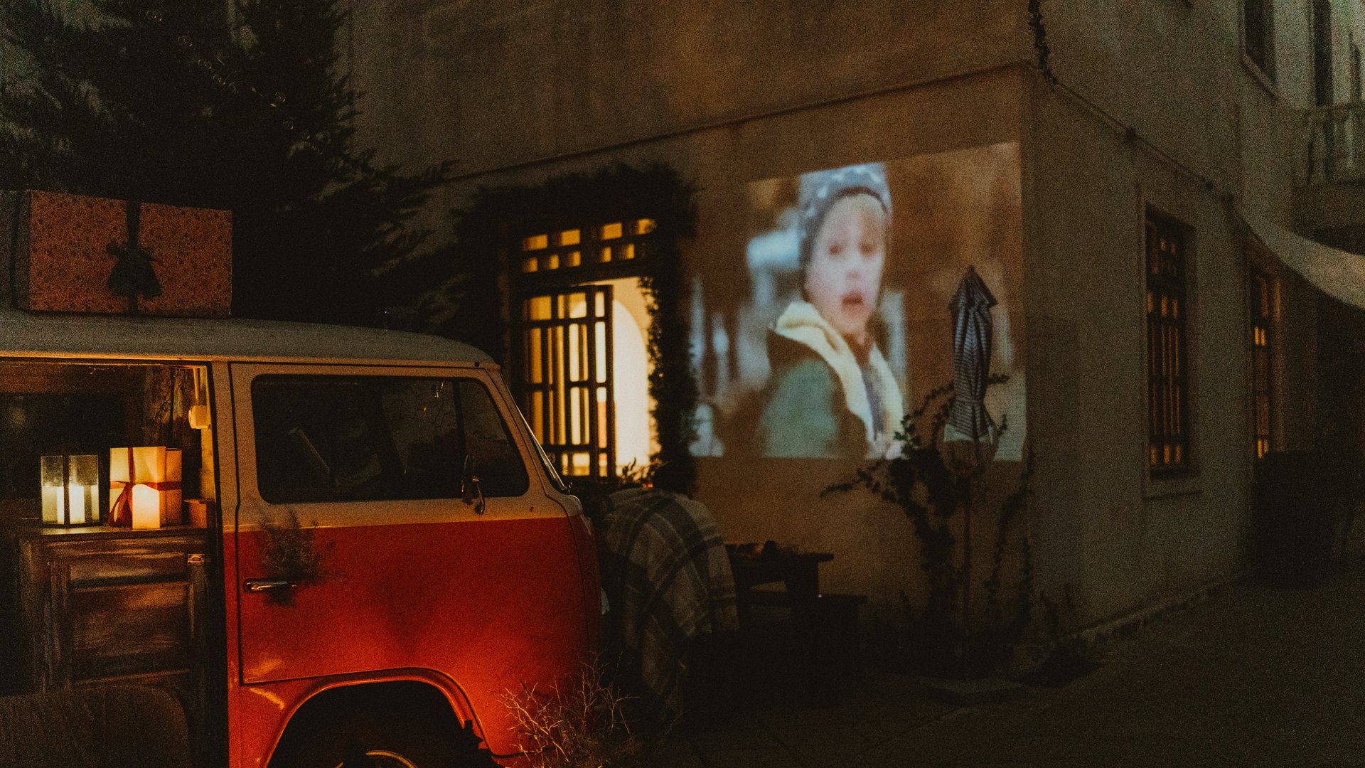 Psychologie-Was-es-ber-dich-aussagt-wenn-du-jedes-Jahr-die-gleichen-Weihnachtsfilme-guckst