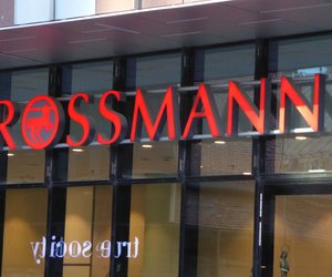 Echt praktisch: Dieser Akku-Haarglätter von Rossmann ist ein Geheimtipp