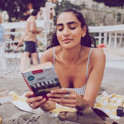 5 Tipps, mit denen du bei Solo-Reisen Geld sparst – laut Expertin