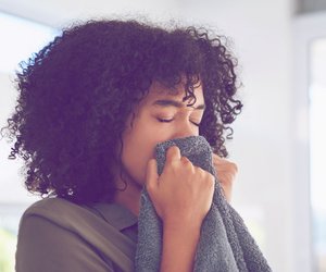 Deine Wäsche stinkt nach dem Waschen? 5 Tipps gegen den schlechten Geruch