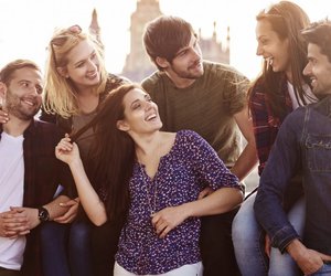 Tinder Social: Zeit für Massen-Flirt?