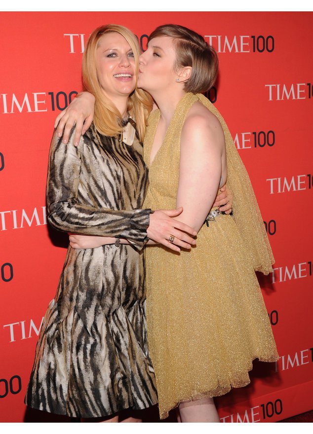 Lena Dunham knutscht Claire Danes Lena Dunham knutscht Claire Danes