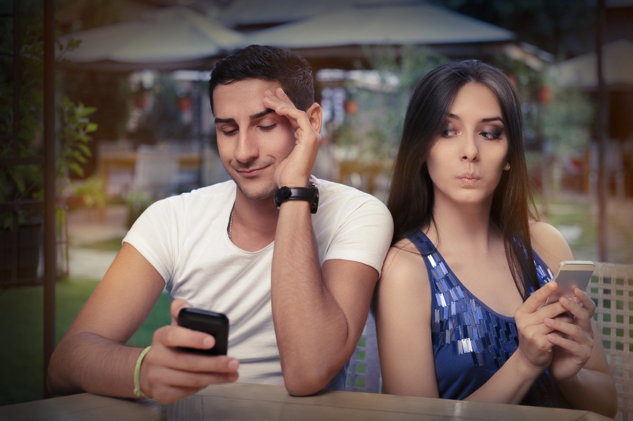 Zwei von uns Dating-Dienste betrügenSafe Haken online