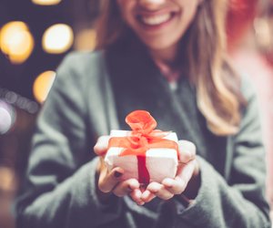 Weihnachtsgeschenke für die beste Freundin: 10 kreative Ideen!
