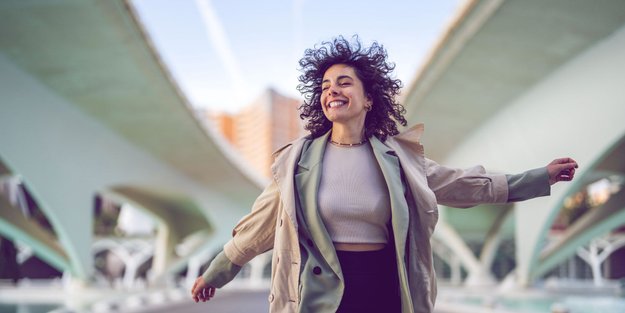 7 geniale Tricks, mit denen du sofort mehr Selbstbewusstsein bekommst