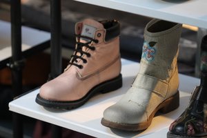 Stiefel aus Pinatex statt Leder Stiefel aus Pinatex statt Leder