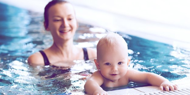 Dürfen kleine Jungs nicht mehr mit in die Damendusche?