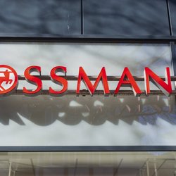 Picknick-Upgrade: Der praktische Eiswürfelbehälter von Rossmann für eisgekühlte Getränke