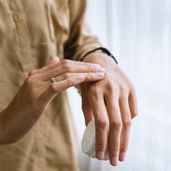 Duften wie frisch eingecremt: Dieses tolle Parfum bekommst du jetzt zum Hammerpreis