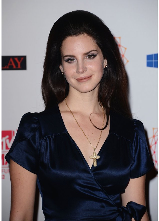 Lana Del Rey lächelt Lana Del Rey lächelt